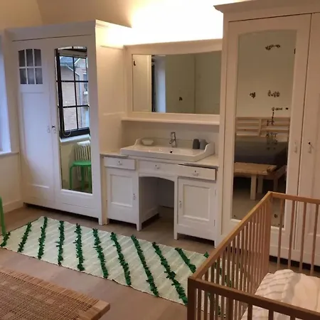 Spacious House With 6 Bedrooms In Vakantiehuis *