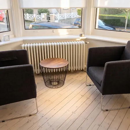 Spacious House With 6 Bedrooms In Vakantiehuis
