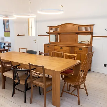 Spacious House With 6 Bedrooms In Vakantiehuis
