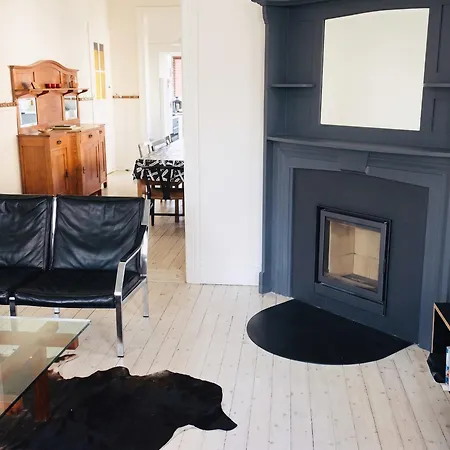 Spacious House With 6 Bedrooms In De Panne